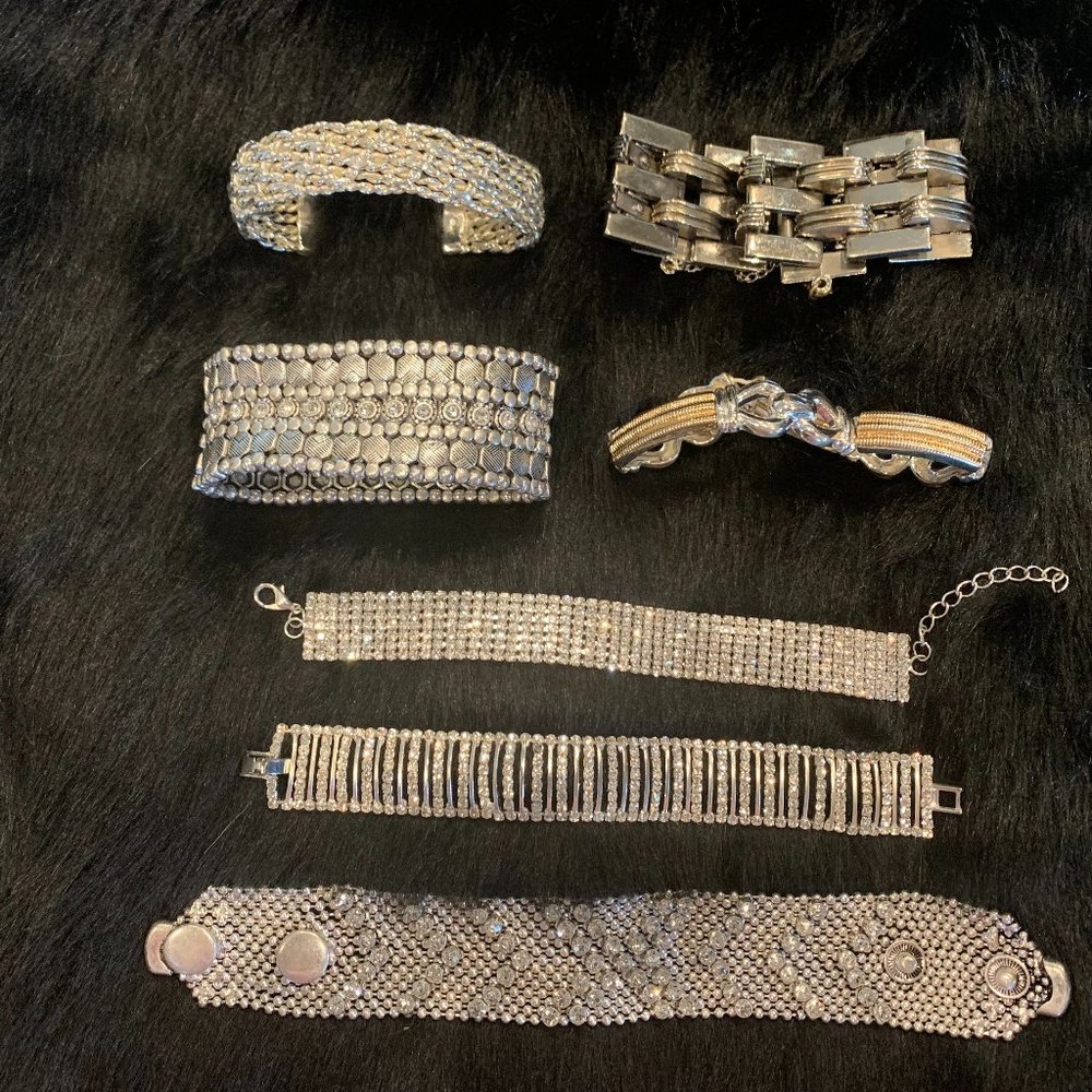 Silvertone and sparkly bracelets x7